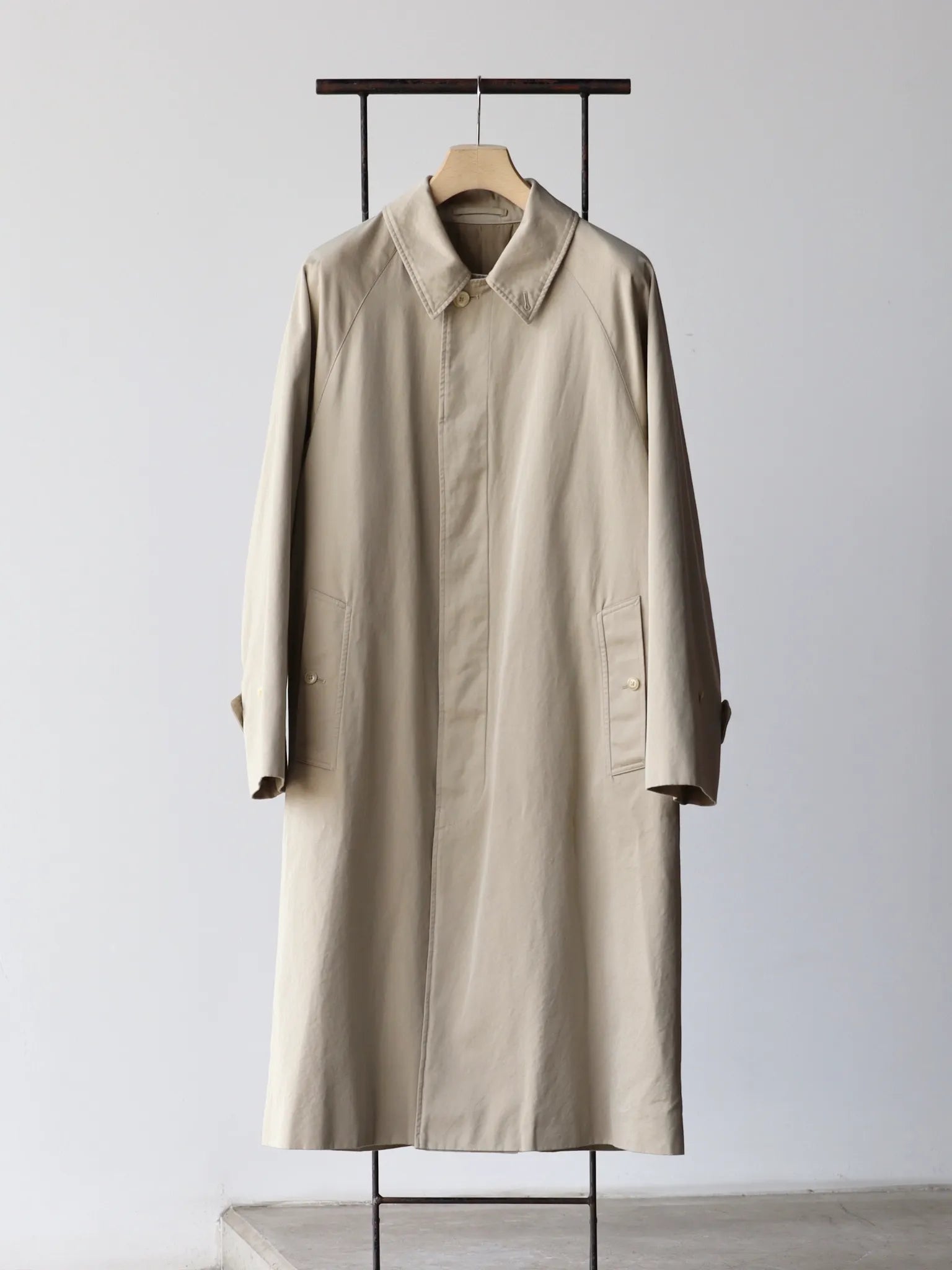 COMOLI コットンギャバ バルカラーコート BEIGE | CASANOVA&CO