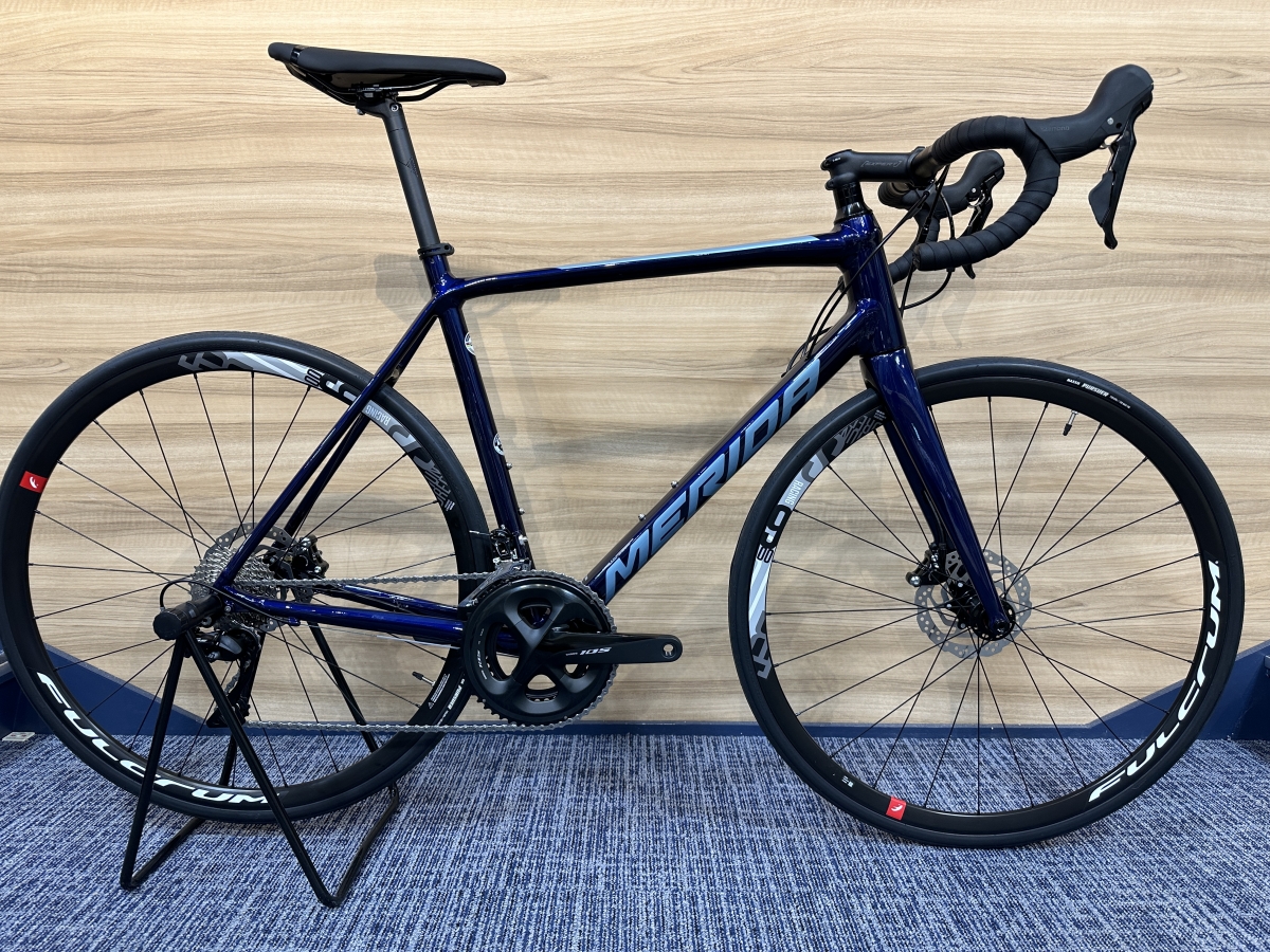 決算セール対象車！！MERIDA SCLUTURA 700 違うカラーで2車種ご用意し