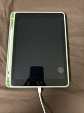 Apple iPad (6th Generation) A1954 32 GB, Wi-Fi + 4G, 9.7 in