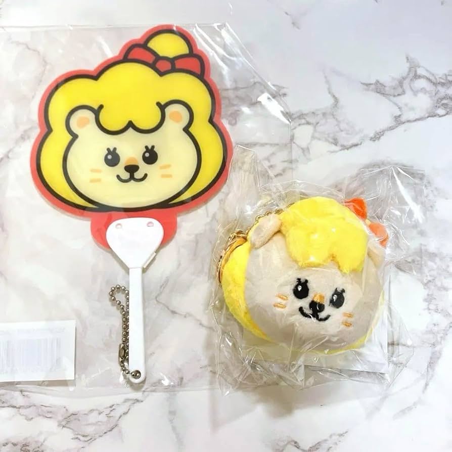 Amazon.co.jp: NiziU マコ NIZOO ラコ マスコットキーホルダー うちわ