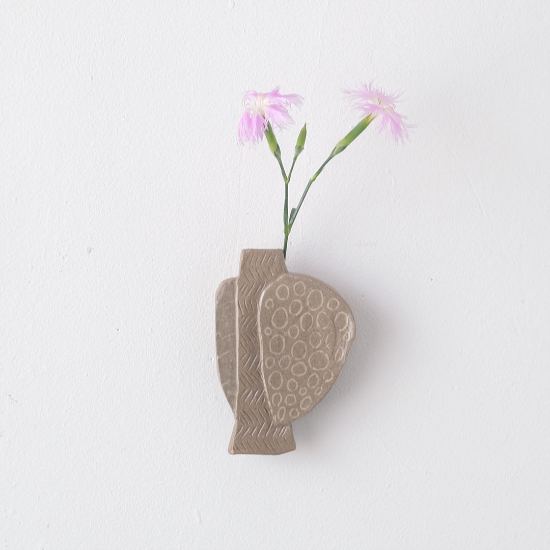 陶板掛け花入 | からつ焼 高麗窯 | 糸島くらし×ここのき 公式通販サイト