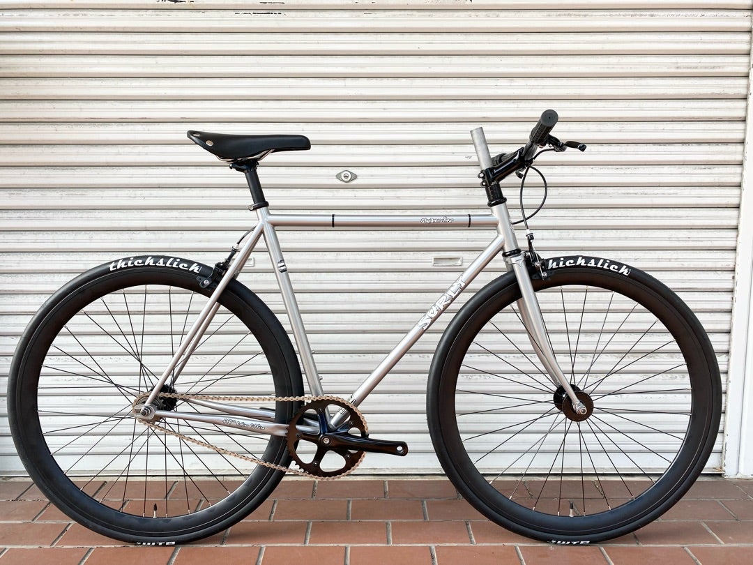 独特なシルバー系シングルスピード-Surly STEAMROLLER Guell