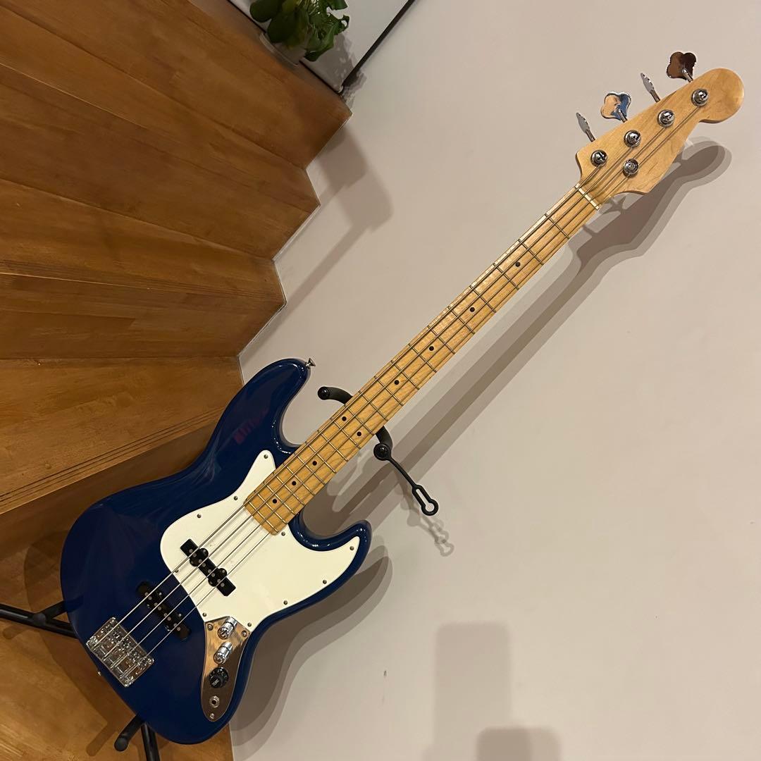 ジャズベースタイプ　ブルー　メイプルネック Fender Made In Japan Hybrid II Jazz Bass Forest Blue ベース