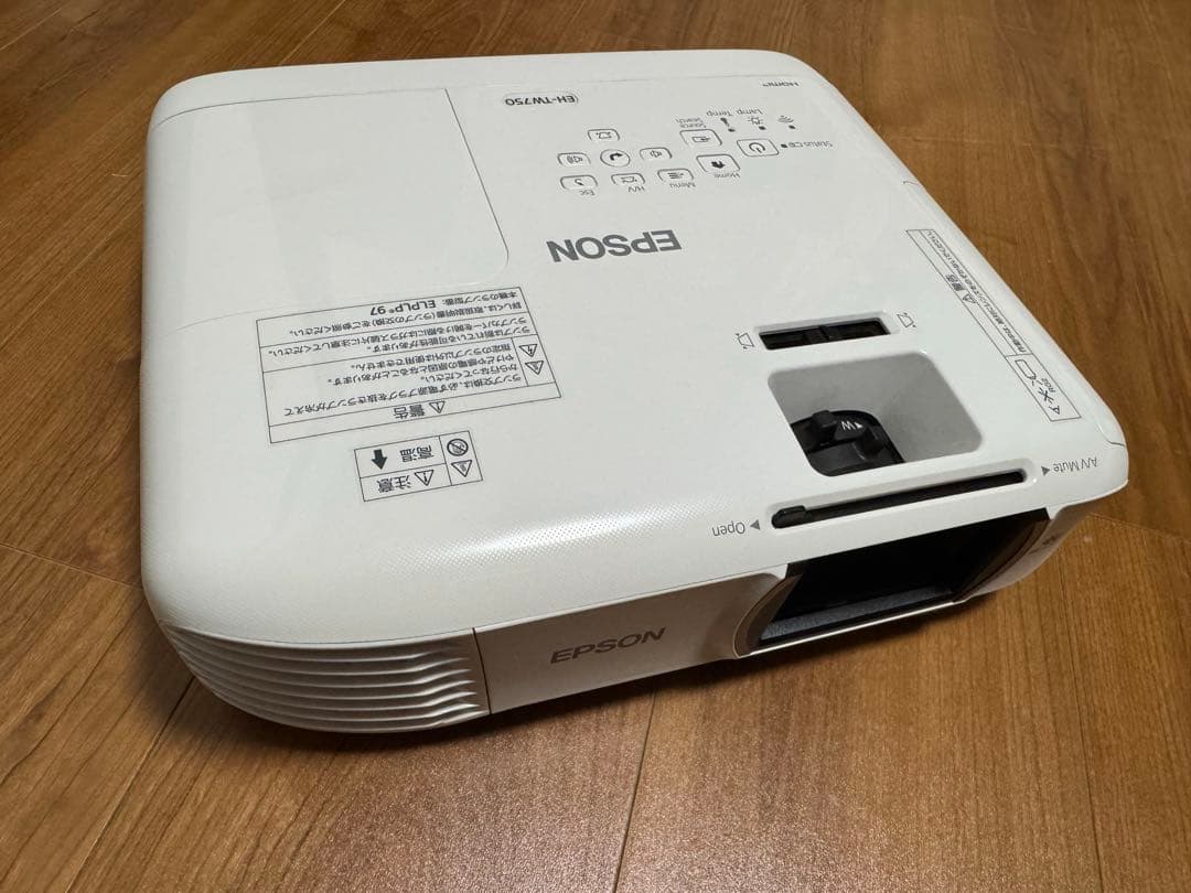EPSON EH-TW750 プロジェクター本体 使用時間260 時間(短期間) エプソン（EPSON） 【在庫限り】プロジェクター ホームプロジェクター